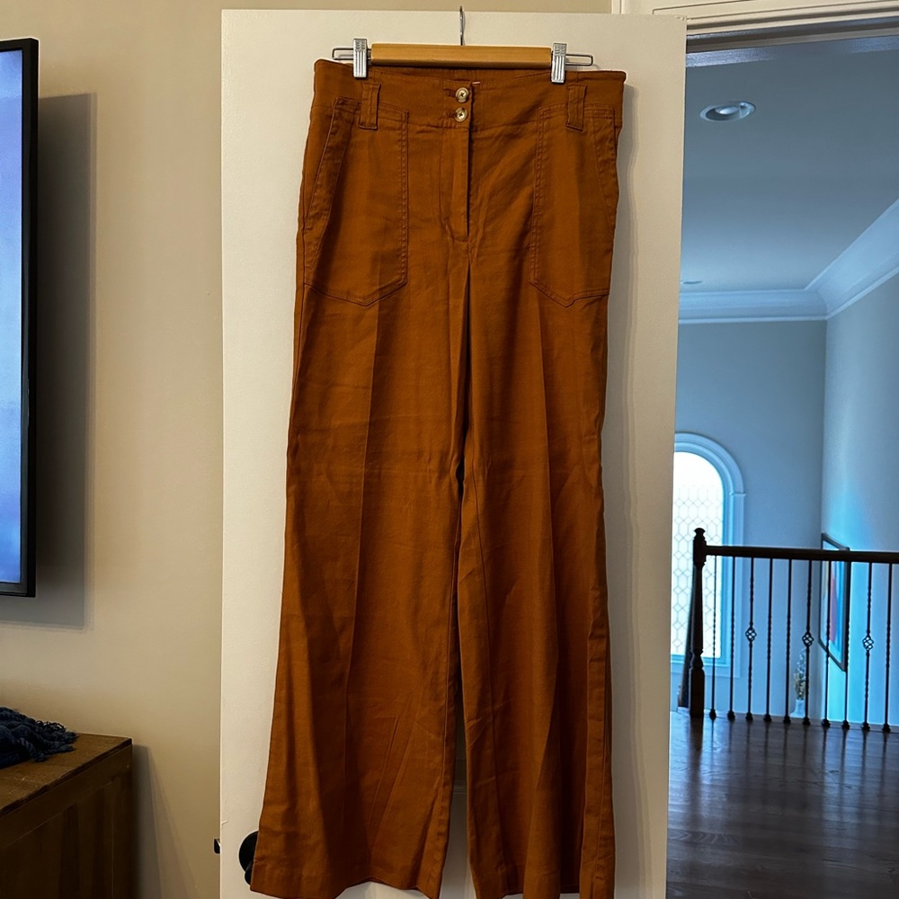 Slight wide leg pants
